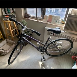 Woman’s mountain Bike,perfect for spring & summer!